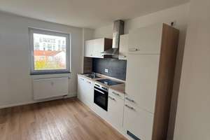 3-Zimmer-Dachgeschosswohnung im gepflegten Altbau | Balkon | Innenstadtlage | WG-geeignet – Heinrichstraße 59, 36037 Fulda – Vorschaubild 1