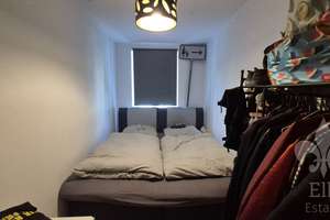 Modernes Bad mit Wanne, Terrasse zur Küche: Buckau – Südstraße 4, 39104 Buckau, Magdeburg – Vorschaubild 3