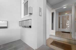 Über den Dächern Schwachhausens | Stilvolle Dachgeschosswohnung im Altbremer Haus – Die vollständige Adresse der Immobilie erhältst du vom Anbieter., 28211 Gete, Bremen – Vorschaubild 10