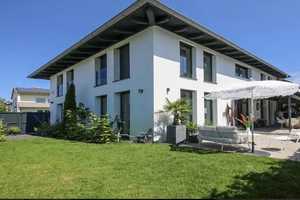 Moderne und nachhaltige Villa im Süden von Rosenheim - von privat! – Rosenheim – Vorschaubild 1