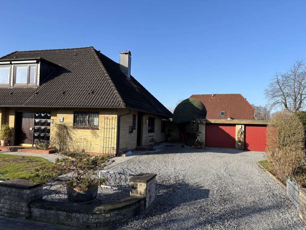 Immobilie in Wanderup - Zeitlose Qualität trifft auf Wohngefühl - großzügiges Wohnen in toller Lage - Bild 2