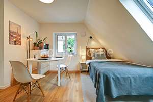 MÖBLIERT  - COZY LIVING - 2-Zi.-Maisonette in bester Lage – Die vollständige Adresse der Immobilie erhältst du vom Anbieter., 70192 Lenzhalde, Stuttgart – Vorschaubild 1