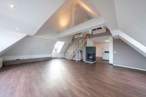 Exklusive Dachgeschoss-Wohnung mit Loftflair und großzügiger Terrasse