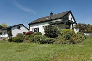 Einfamilienhaus in ruhiger Lage für die Familie – Die vollständige Adresse der Immobilie erhältst du vom Anbieter., 78628 Rottweil – Vorschaubild 1