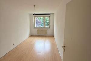 Top geschnittene 4 Zi Wohnung mit Aufzug und Balkon, Nähe UKE und Beiersdorf, zum Selbstgestalten – Die vollständige Adresse der Immobilie erhältst du vom Anbieter., 22529 Lokstedt, Hamburg – Vorschaubild 4
