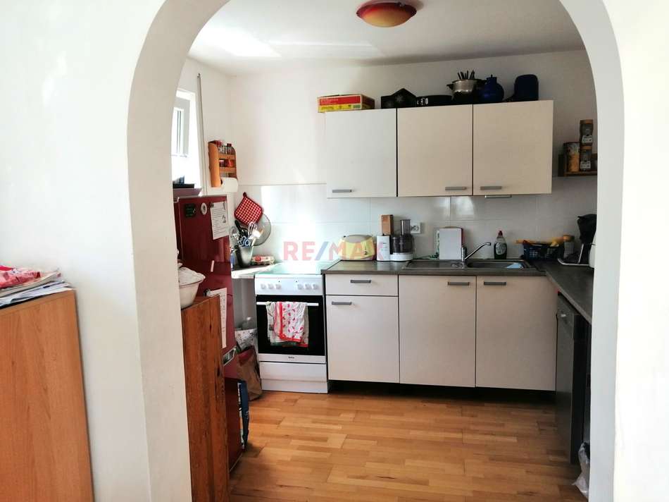 Küche OG Blick durch Bogen