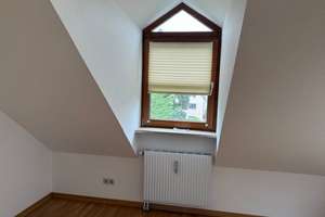 Preishit Charmante 90 qm Zi. Galeriewohnung  in idyllischer Grünlage  7.400,--/am – Freseniusstr. 24, 81247 Obermenzing, München – Vorschaubild 9