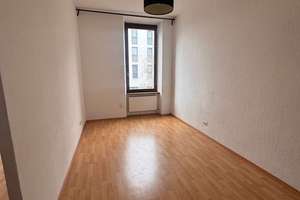 großes WG-Zimmer für Auszubildende und Studierende - nähe Fürther Innenstadt! – Die vollständige Adresse der Immobilie erhältst du vom Anbieter., 90762 Stadtpark, Stadtgrenze, Fürth – Vorschaubild 3