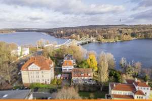Bezugsfreies Zuhause an der Glienicker Brücke - Familienglück mit Garten – Die vollständige Adresse der Immobilie erhältst du vom Anbieter., 14467 Berliner Vorstadt, Potsdam – Vorschaubild 1