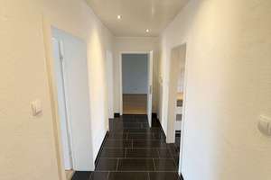 Attraktive Eigentumswohnung in Wi-Biebrich – Rhein- und Parknähe, frisch renoviert! – Die vollständige Adresse der Immobilie erhältst du vom Anbieter., 65203 Biebrich, Wiesbaden – Vorschaubild 2