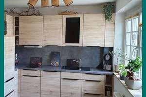 Gemütliche Whg. mit offener Küche , EBK,  S/O- Balkon und  Stellplatz