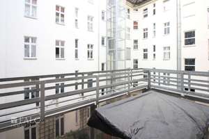 Solide Kapitalanlage in zentraler Toplage – Vermietete Wohnung als Anlagechance – Erich-Weinert-Straße 30, 10439 Prenzlauer Berg, Berlin – Vorschaubild 2