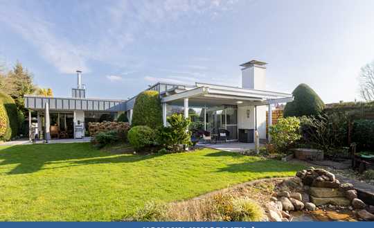 Bungalow mit Indoor-Pool & Traumgarten in ruhiger Sackgassenlage
