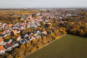 Harmonie aus Großzügigkeit und Natur - RESERVIERT - Stilvolles Architektenhaus mit Südgarten! – Die vollständige Adresse der Immobilie erhältst du vom Anbieter., 67551 Weinsheim, Worms – Vorschaubild 2