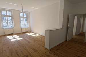 Modern sanierte 3-Raumwohnung mit Wintergarten