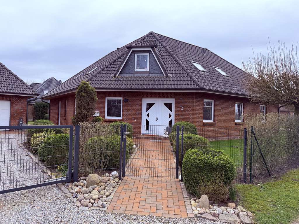 Immobilie in Achtrup - Provisionsfrei: 241 m² EFH mit Wärmepumpe, großem Grundstück und Doppelgarage - Bild 0