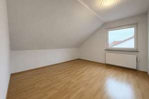 Gemütliche 3-Zimmer-Wohnung mit Einbauküche und Zugang zum Garten – Die vollständige Adresse der Immobilie erhältst du vom Anbieter., 63179 Obertshausen – Vorschaubild 5