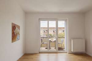 Über den Baumkronen - helle Zweizimmerwohnung mit Südwestbalkon & Aufzug – Marchlewskistraße 99, 10243 Friedrichshain, Berlin – Vorschaubild 3
