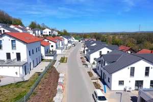 Modernes Wohnen auf höchstem Niveau – Neubau-Einfamilienhaus mit Einliegerwohnung und Naabblick – Die vollständige Adresse der Immobilie erhältst du vom Anbieter., 93158 Teublitz – Vorschaubild 11