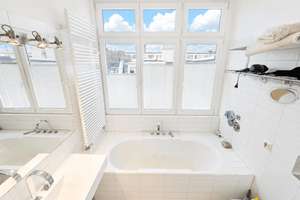 Helles Luxus Loft-Attic mit Balkon und offener Küche in absoluter Bestlage (Simon-Dach-Kiez)!!! – Die vollständige Adresse der Immobilie erhältst du vom Anbieter., 10245 Friedrichshain, Berlin – Vorschaubild 4