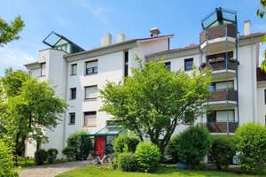Gelegenheit! Schicke zwei-Zimmer-Wohnung mit Terrasse