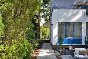 ++ GRÜNES KLEINOD + IM HERZEN VON SCHLACHTENSEE + GARTEN + DACHTERRASSE + TIEFGARAGE +  SANIERT ++ – Breisgauer Straße 45A, 14129 Zehlendorf, Berlin – Vorschaubild 2