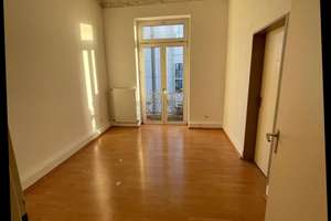 Top  4-Zimmer-Wohnung * Altbau* Nähe Skyper – 60329 Bahnhofsviertel, Frankfurt am Main – Vorschaubild 4