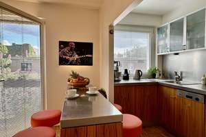 FREI + Modernisiert: ETW  in Kreuzberg + 2 Zi + Große Wohnküche teilbar + EBK + SÜD-Balkon + 4. OG – Die vollständige Adresse der Immobilie erhältst du vom Anbieter., 10997 Kreuzberg, Berlin – Vorschaubild 14