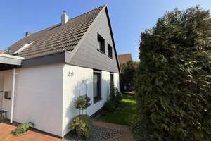 Gepflegtes Einfamilienwohnhaus auf großem Grundstück in Gifhorn – Die vollständige Adresse der Immobilie erhältst du vom Anbieter., 38518 Gifhorn – Vorschaubild 2