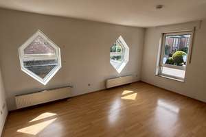 Lichtdurchflutete 2-Zimmer Wohnung mit Balkon und Gäste WC