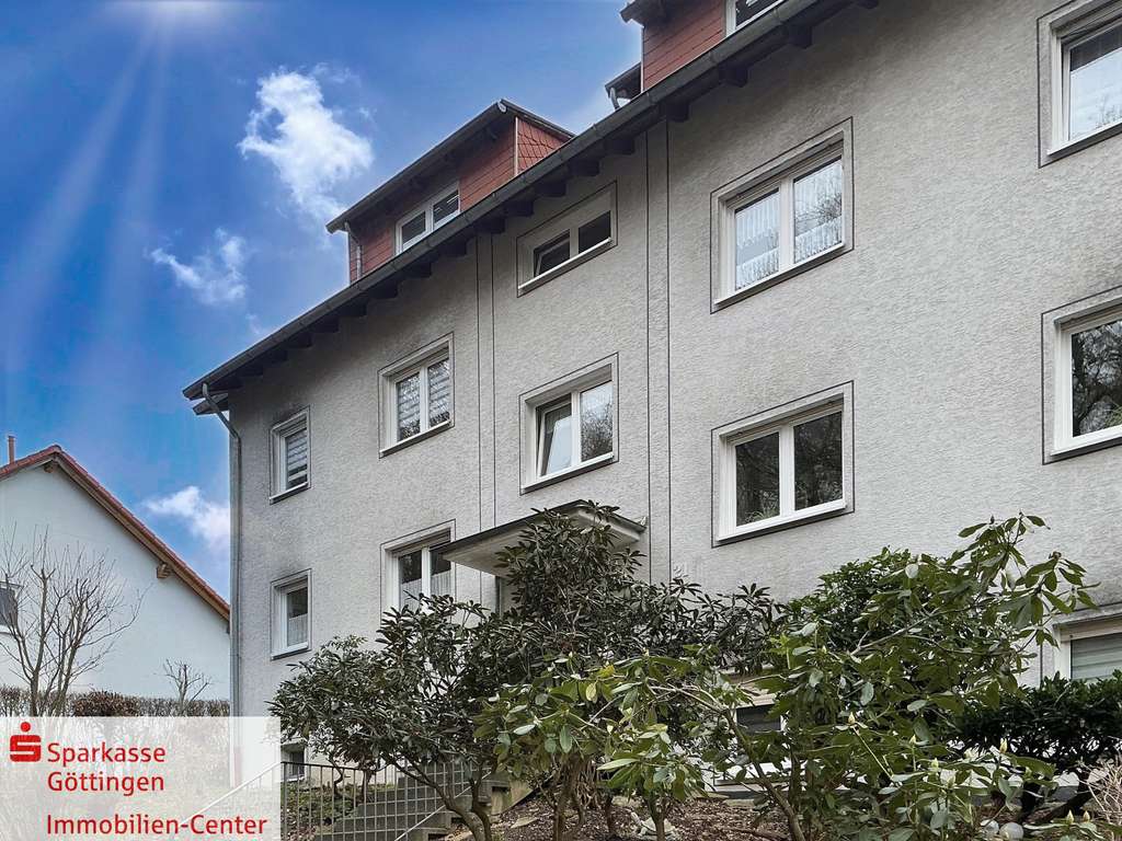 Immobilie in Hann. Münden - Wohnen in Hann Münden mit viel Licht und Raum im Dachgeschoss, 2 Zimmer ETW mit Garage, frei - Bild 0