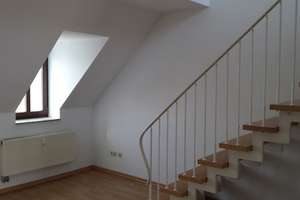 Zentrumsnahe, schöne 2 Raum Wohnung mit Galerie, Tageslichtbad und Balkon zu vermieten – Fürstenstraße 20, 9130 Sonnenberg, Chemnitz – Vorschaubild 3