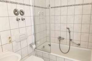 Tolle DG-Whg. mit Balkon, Einbauküche, Designebelag, Bad mir Wanne und Duschaufsatz...... – Charlottenstraße 81, 9126 Gablenz, Chemnitz – Vorschaubild 14