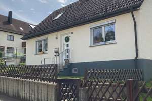 Gepflegtes 3-Zimmer-Einfamilienhaus mit Garage, Garten, Pavillon und Schuppen in Auernheim – Die vollständige Adresse der Immobilie erhältst du vom Anbieter., 89564 Nattheim – Vorschaubild 4