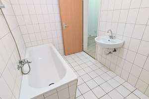Sehr Geräumige und helle Wohnung – Die vollständige Adresse der Immobilie erhältst du vom Anbieter., 47053 Hochfeld, Duisburg – Vorschaubild 7