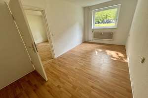 Modernes Wohnen ohne Barrieren: Helle 3-Zimmer-Wohnung mit Balkon in Salzgitter – 38229 Gebhardshagen, Salzgitter – Vorschaubild 3