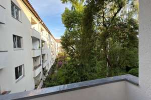 Erstbezug nach Sanierung: 2 Zimmer mit Balkon