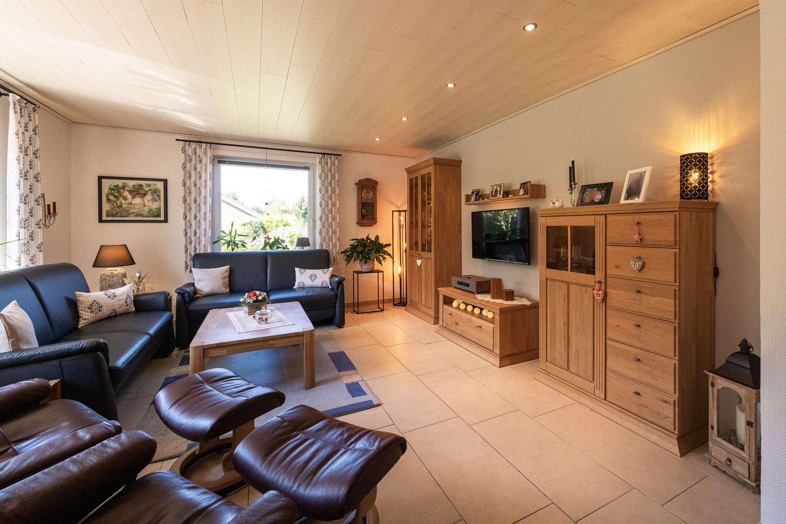 Immobilie in Süderlügum - Energetisch erstklassig saniertes Einfamilienhaus mit Garage in toller Wohnlage - Bild 8