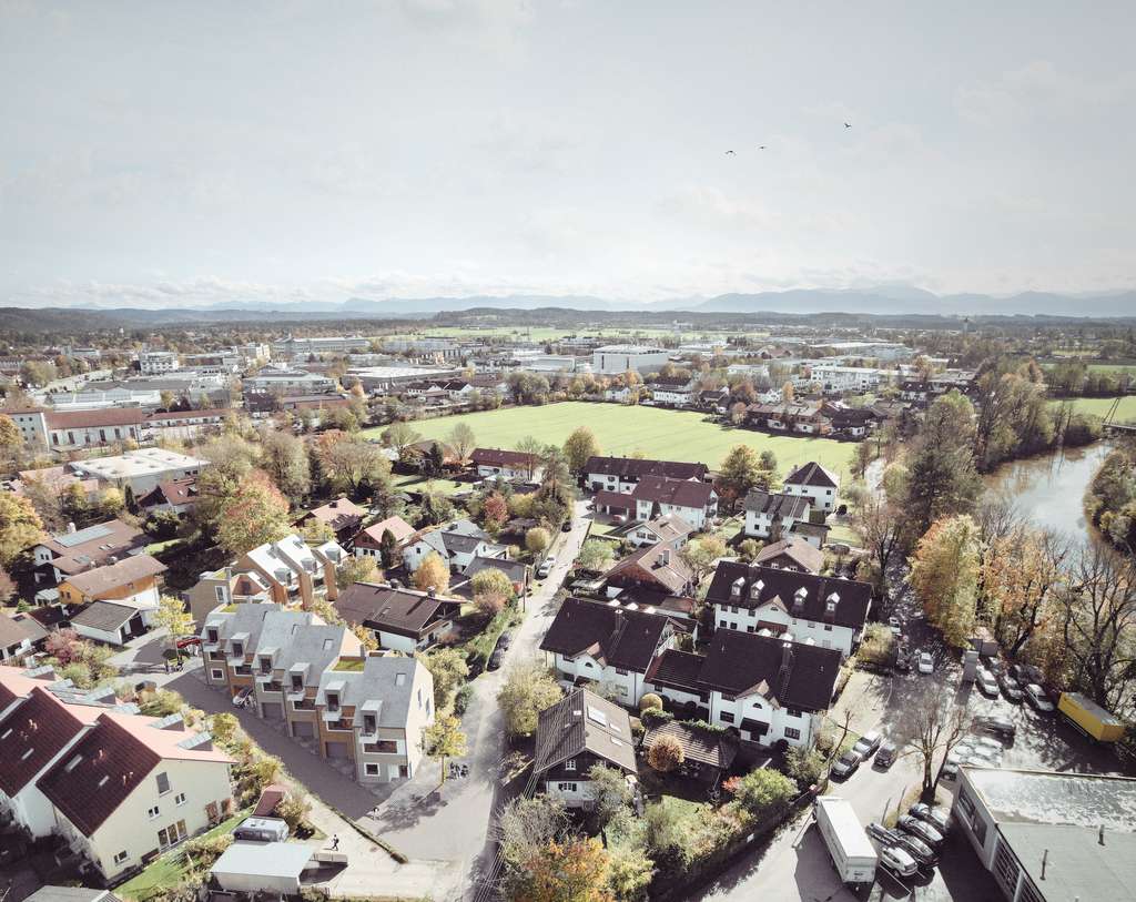 Immobilie in Wolfratshausen - NEUBAU: Energieeffiziente Reihenhäuser in ruhiger, zentrumsnaher Lage - Bild 1