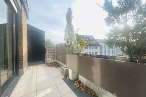 Traumlage! Helle Maisonette Wohnung mit Stellplatz in Niederkassel!
Selber einziehen oder vermieten – Die vollständige Adresse der Immobilie erhältst du vom Anbieter., 40547 Oberkassel, Düsseldorf – Vorschaubild 7