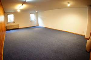 Doppelhaushälfte mit Pool und Garten in Wiesbaden - Biebrich! – Malmedyer Strasse 27, 65203 Biebrich, Wiesbaden – Vorschaubild 23