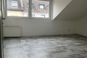 3-Zimmer-Dachgeschosswohnung mit Balkon in Köln-Nippes – ca. 80 m²