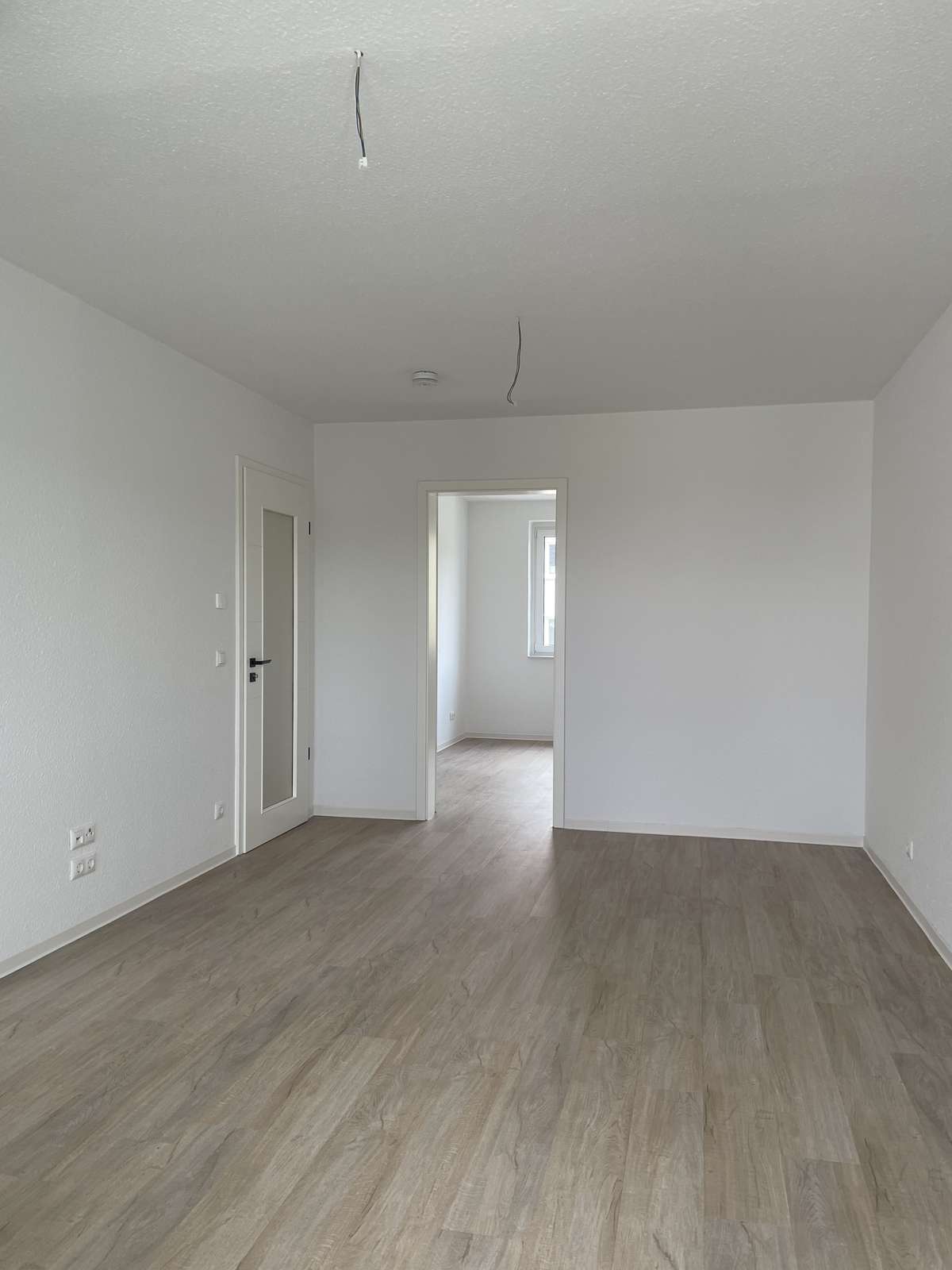 Wohnzimmer, Blick zum Schlafzi