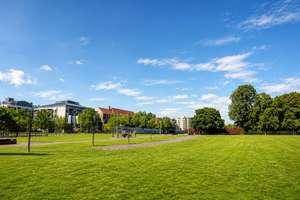 Exklusive Wohnung in Berlin-Mitte | 2 Zimmer | Balkon | Möbliert | Sofort bezugsfertig | Blick auf d – Die vollständige Adresse der Immobilie erhältst du vom Anbieter., 10115 Mitte (Ortsteil), Berlin – Vorschaubild 11