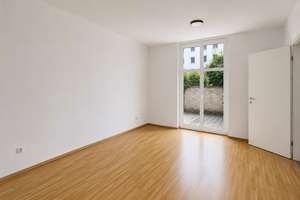 Traumhafte Singlewohnung mit idyllischem Innenhof im Media Park Viertel
