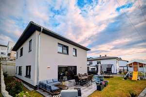 Exklusives Einfamilienhaus in Guxhagen (KEINE MAKLERPROVISION) – Die vollständige Adresse der Immobilie erhältst du vom Anbieter., 34302 Guxhagen – Vorschaubild 2