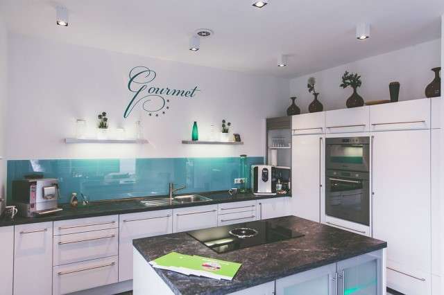 Immobilie in Börtlingen - Schaffen Sie einen Platz für die ganze Familie ** Traumhaus - Traumlage - Traumleben - Bild 0