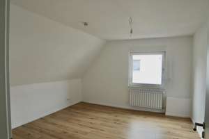 Traumhafte Doppelhaushälfte | Garten | Wallbox | klimatisiertes Dachstudio | 133 m2 | Köhlerberg – Köhlerbergstraße 28, 38440 Köhlerberg, Wolfsburg – Vorschaubild 11