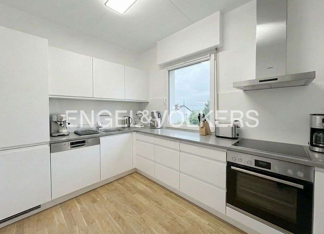 Immobilie in Usingen - Einfamilienhaus mit 7 Zimmern in Waldrandlage - Bild 5