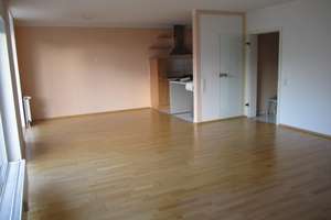 Bonn-Ippendorf ruhige Toplage, helle 3ZKDB,G-WC, großer Südwest Balkon mit schönem Ausblick – Michael-Leveilly-Str 6, 53127 Ippendorf, Bonn – Vorschaubild 5